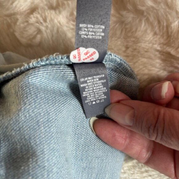 Aerie Blue Distressed Fringe Hem Mid-Rise Belted Denim Shorts Ladies Size S NWT - Picture 4 of 11